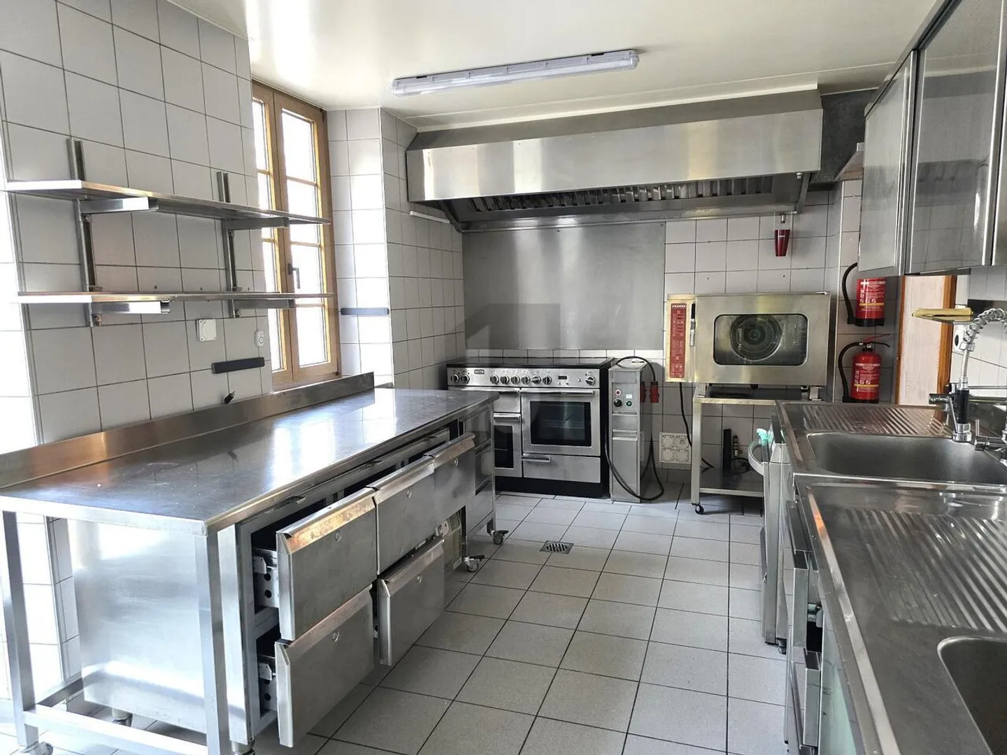RISTORANTE MAGNIFICO CON UN GRANDE POTENZIALE - Foto 4 di 6