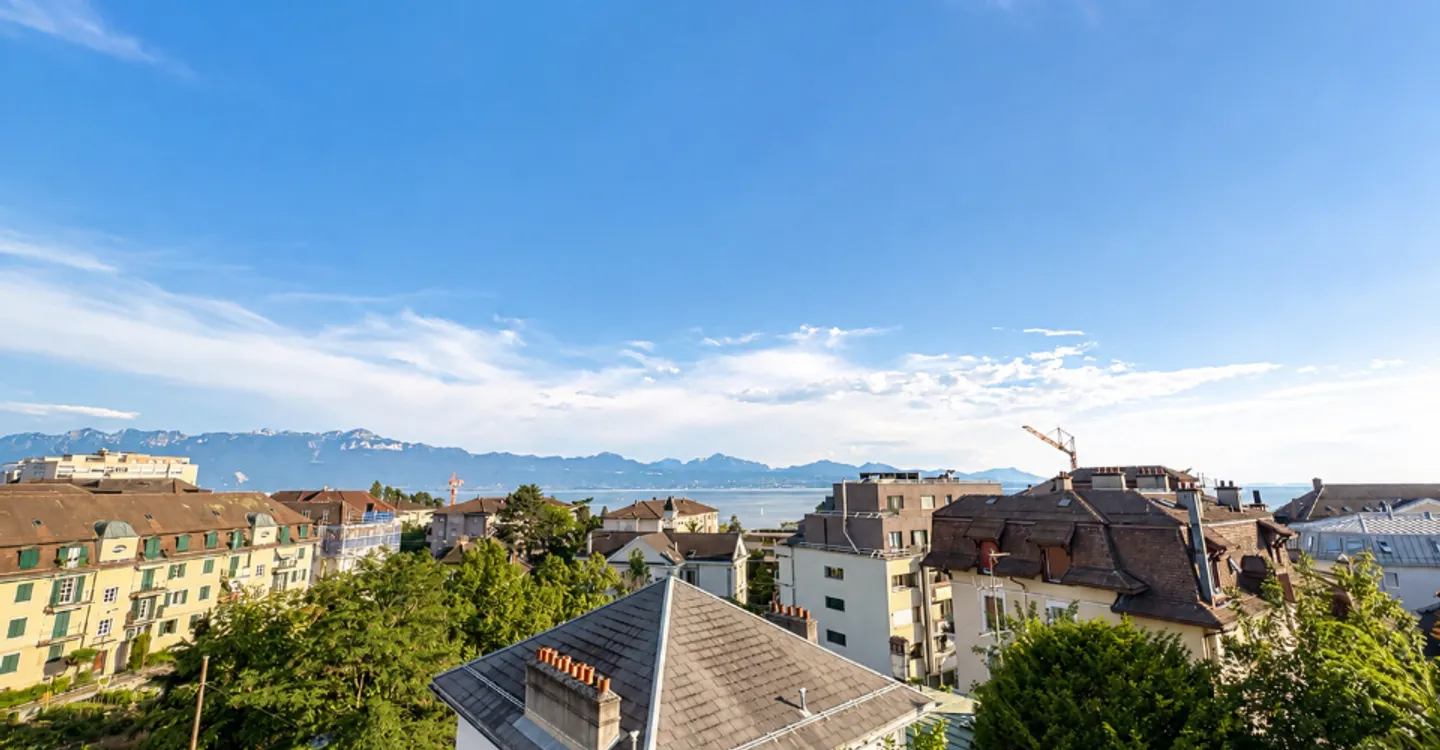 Duplex penthouse, lake view — Lausanne Sous-Gare - Photo 1 of 15