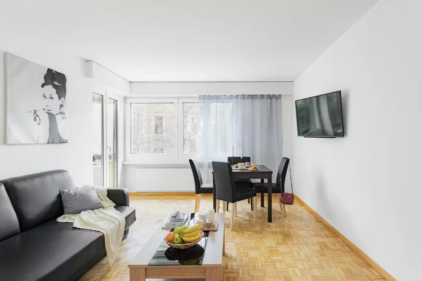 Charming Apartment in Zürich - Photo 2 of 10