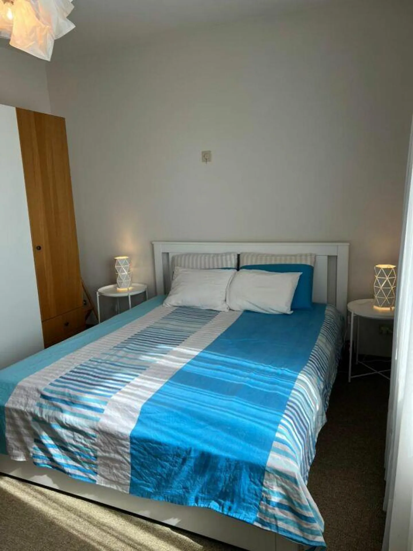TAVERNE I APPARTEMENT DANS UNE MAISON INDIVIDUELLE AVEC JARDIN - Photo 5 sur 8