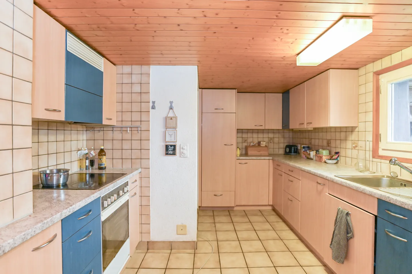 Charmantes Zweifamilienhaus mit Garten - Foto 7 von 19
