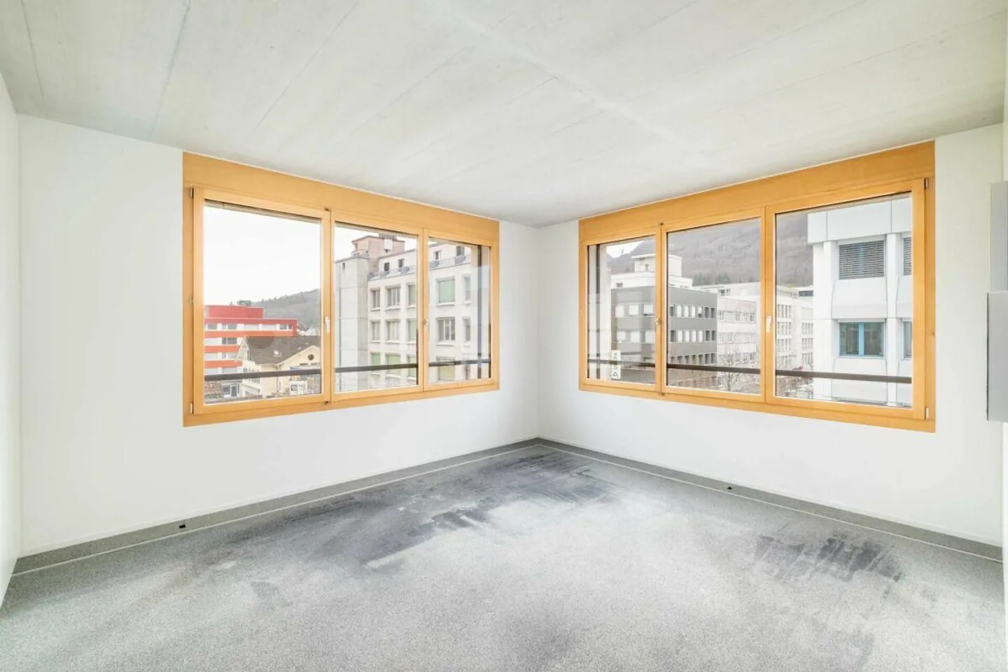 Repräsentative Gewerbefläche im Zentrum (15-410m²) - Ideal für Prax... - Foto 2 von 19