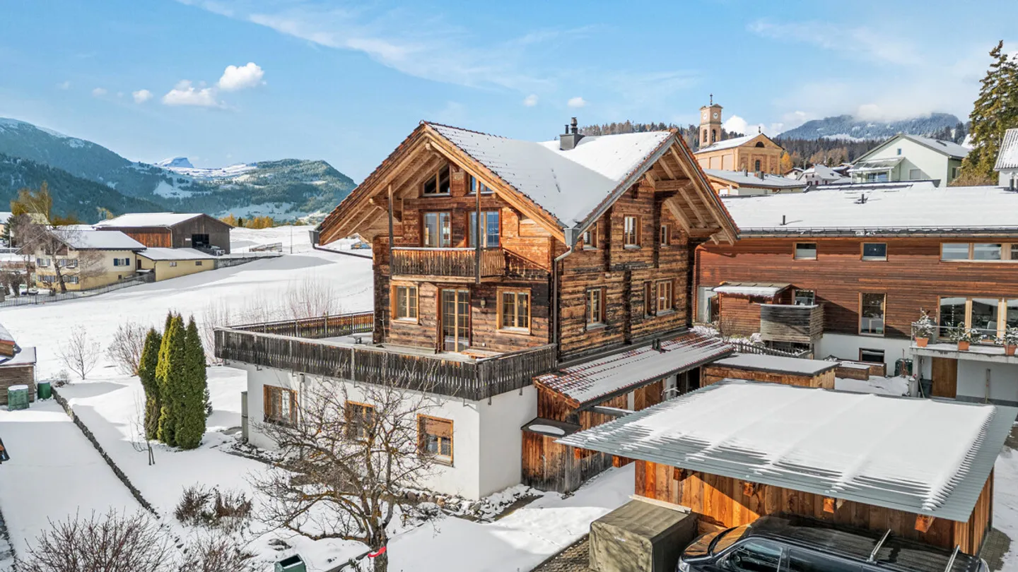 Lantsch/Lenz: Chalet Idillio con due unità e vista panoramica - Foto 1 di 6