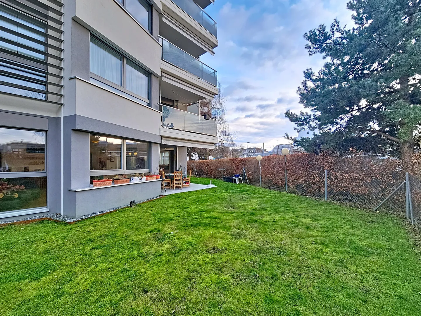 Appartement moderne avec jardin - Photo 1 sur 10