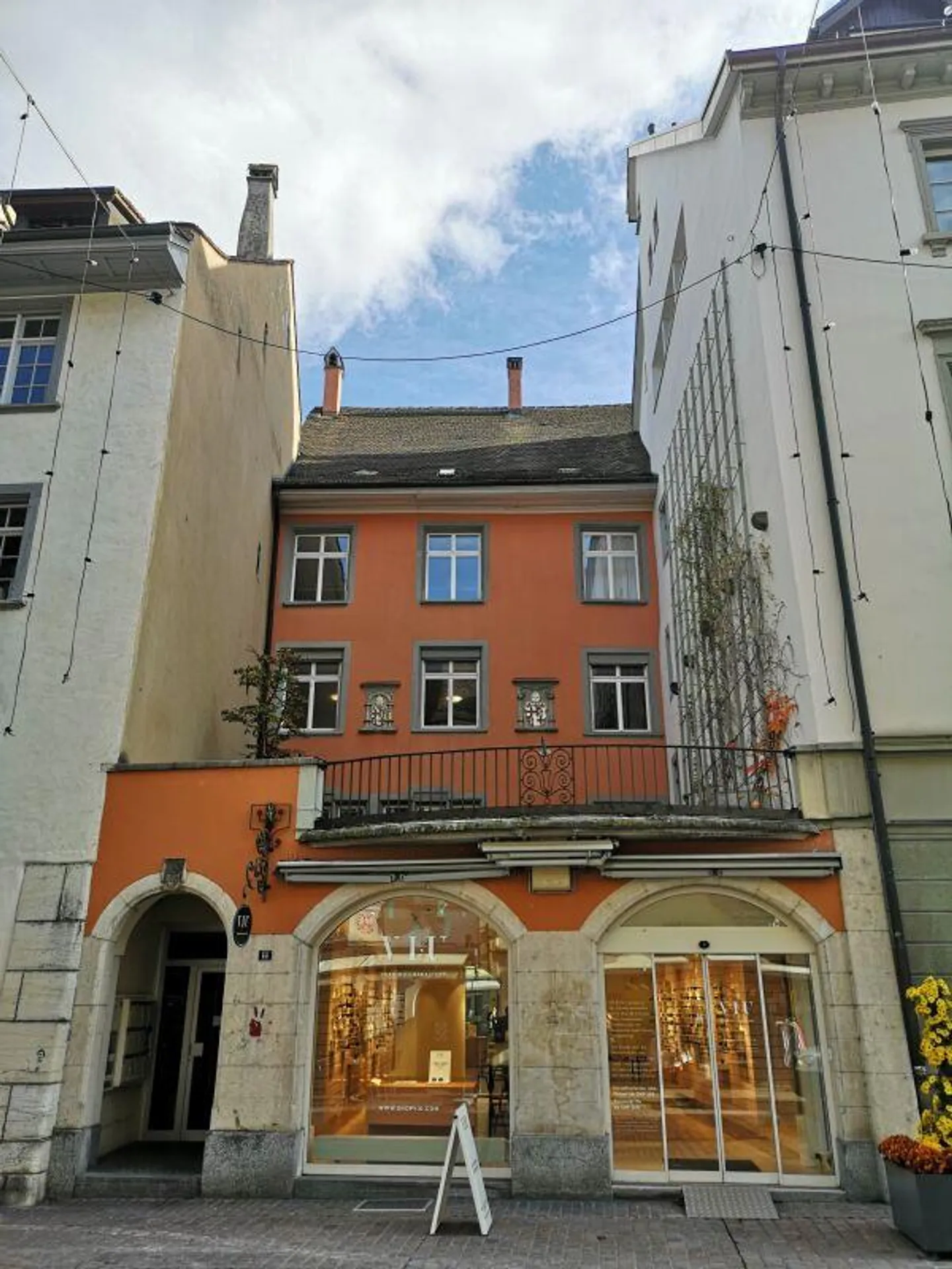 Spazio commerciale nella migliore posizione del centro storico - Foto 3 di 4