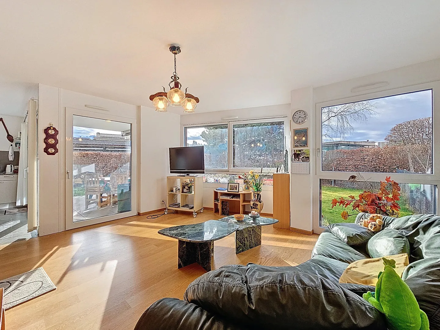 Appartement moderne avec jardin - Photo 2 sur 10