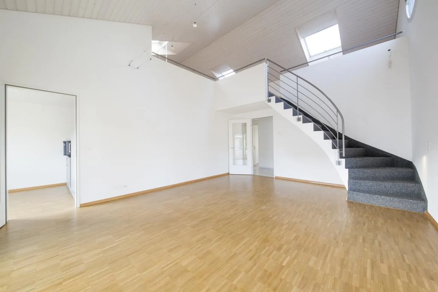 Helle Wohnung mit Galerie - Foto 3 von 8