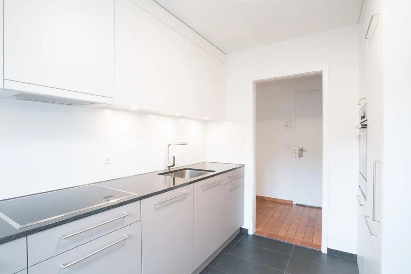 Appartamento con pianta unica e vista sulla città vecchia! - Foto 2 di 7