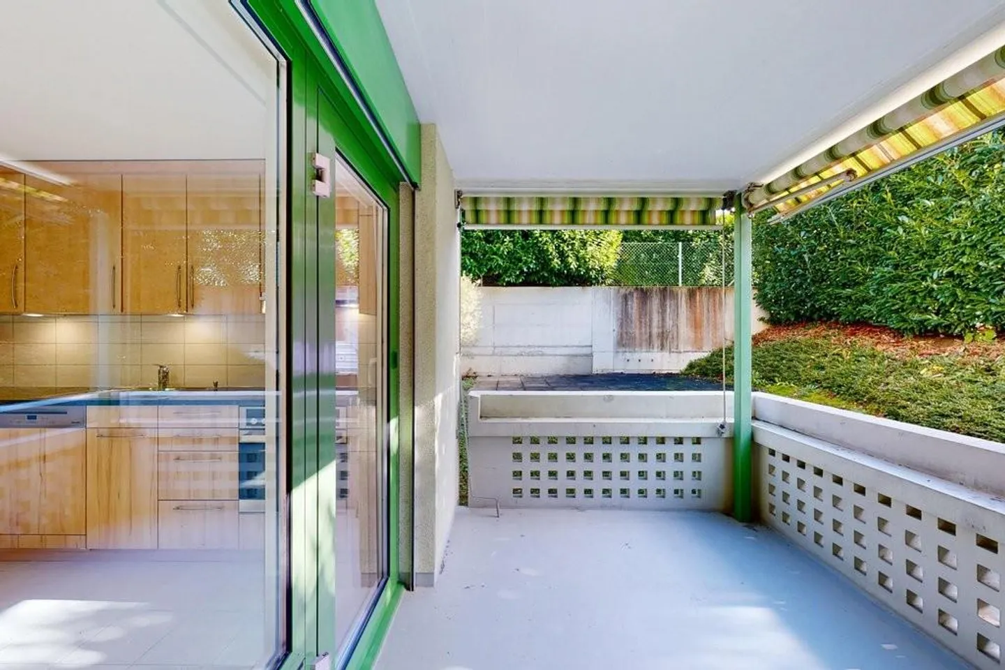 Apartment near the village center of Therwil with corner balcony - Photo 2 of 12