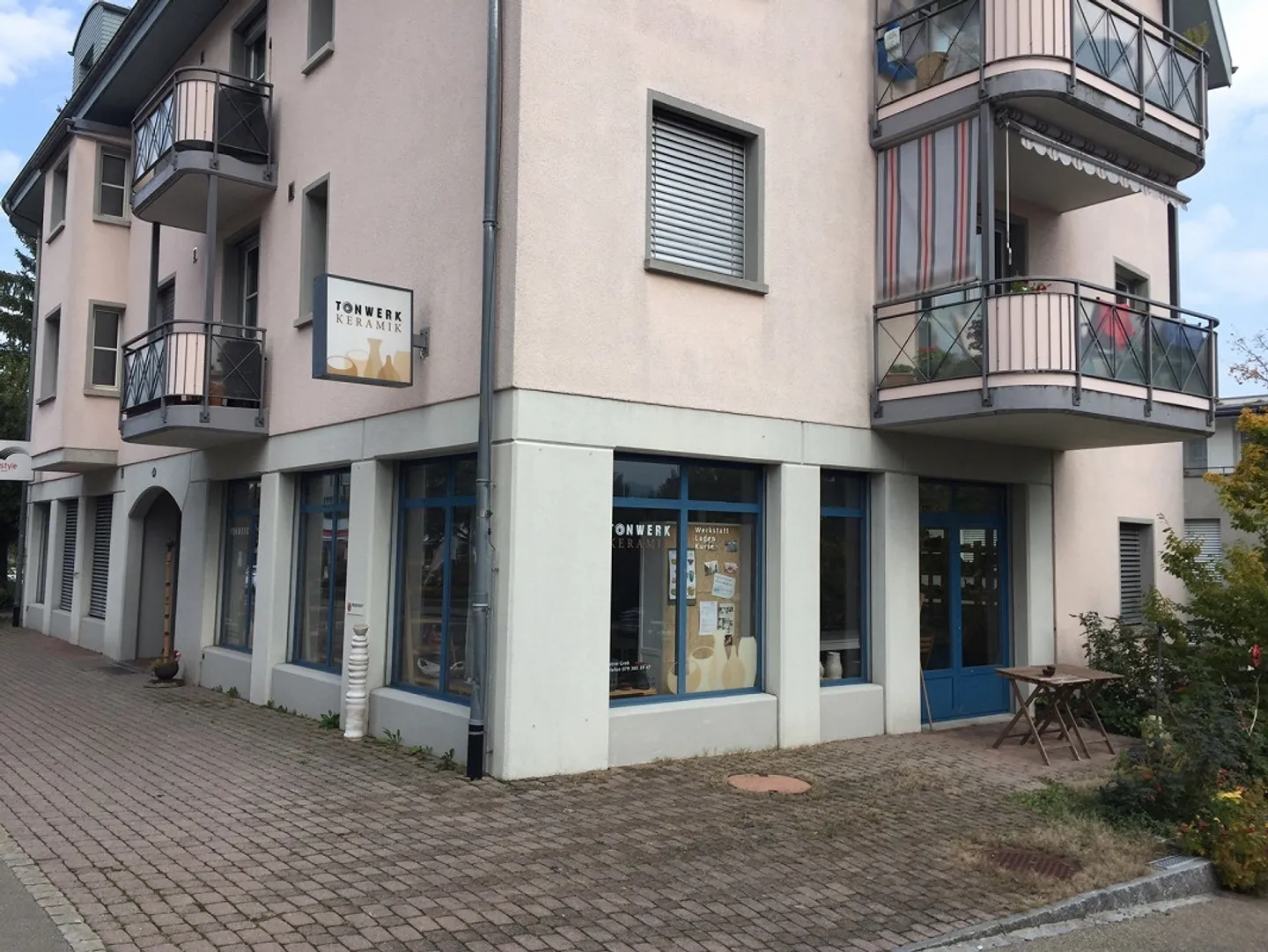 Center Rotmonten, retail space, studio, office etc. - Photo 1 of 4