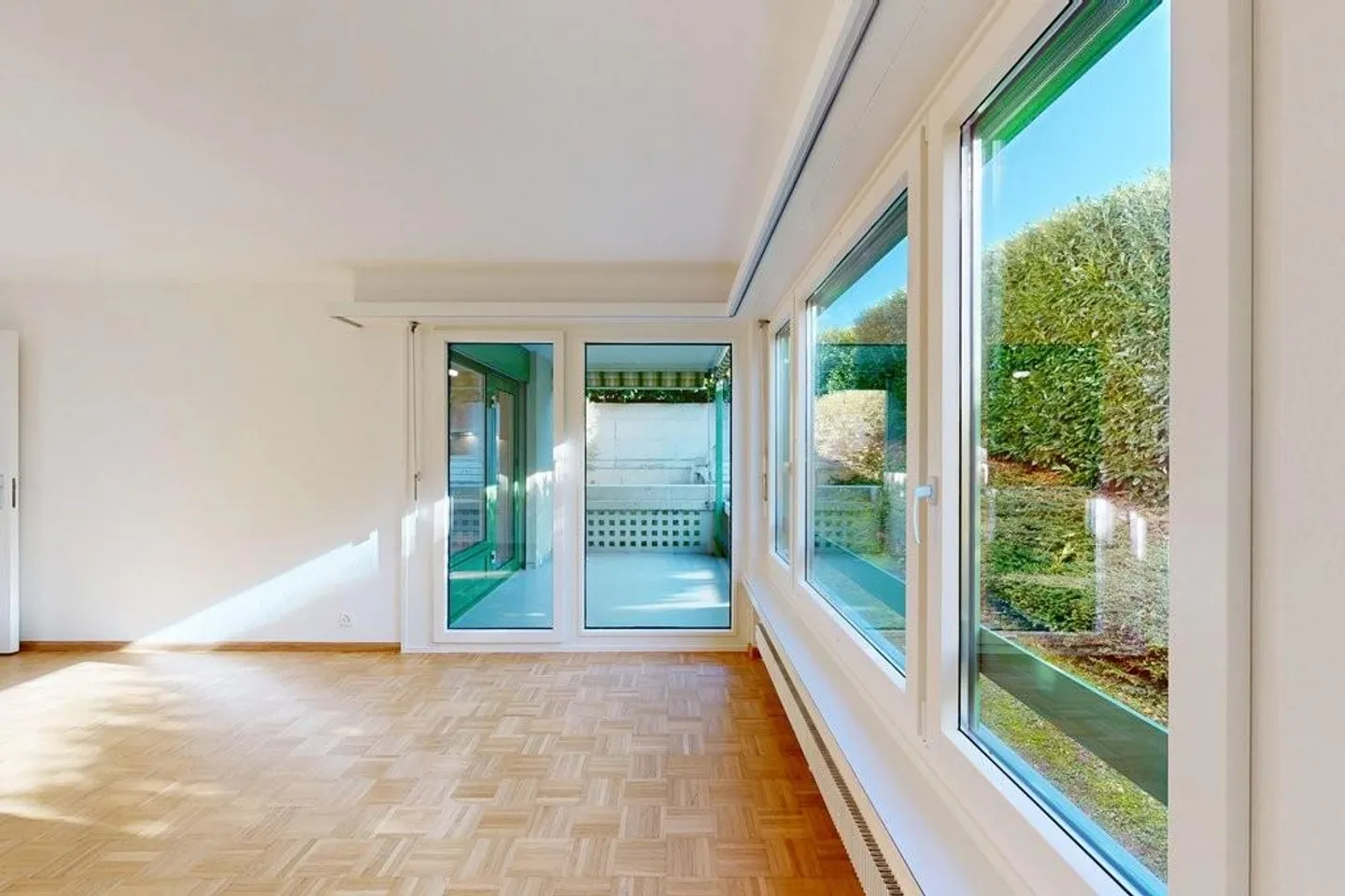 Apartment near the village center of Therwil with corner balcony - Photo 4 of 12