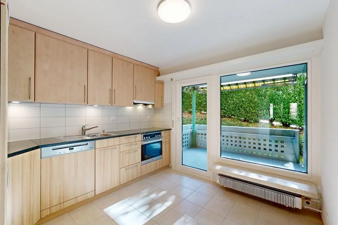 Apartment near the village center of Therwil with corner balcony - Photo 5 of 12