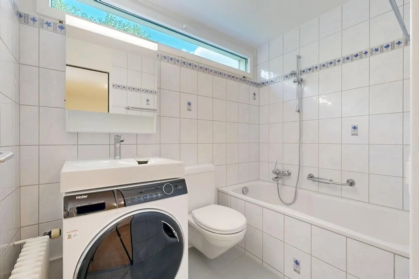 Apartment near the village center of Therwil with corner balcony - Photo 7 of 12