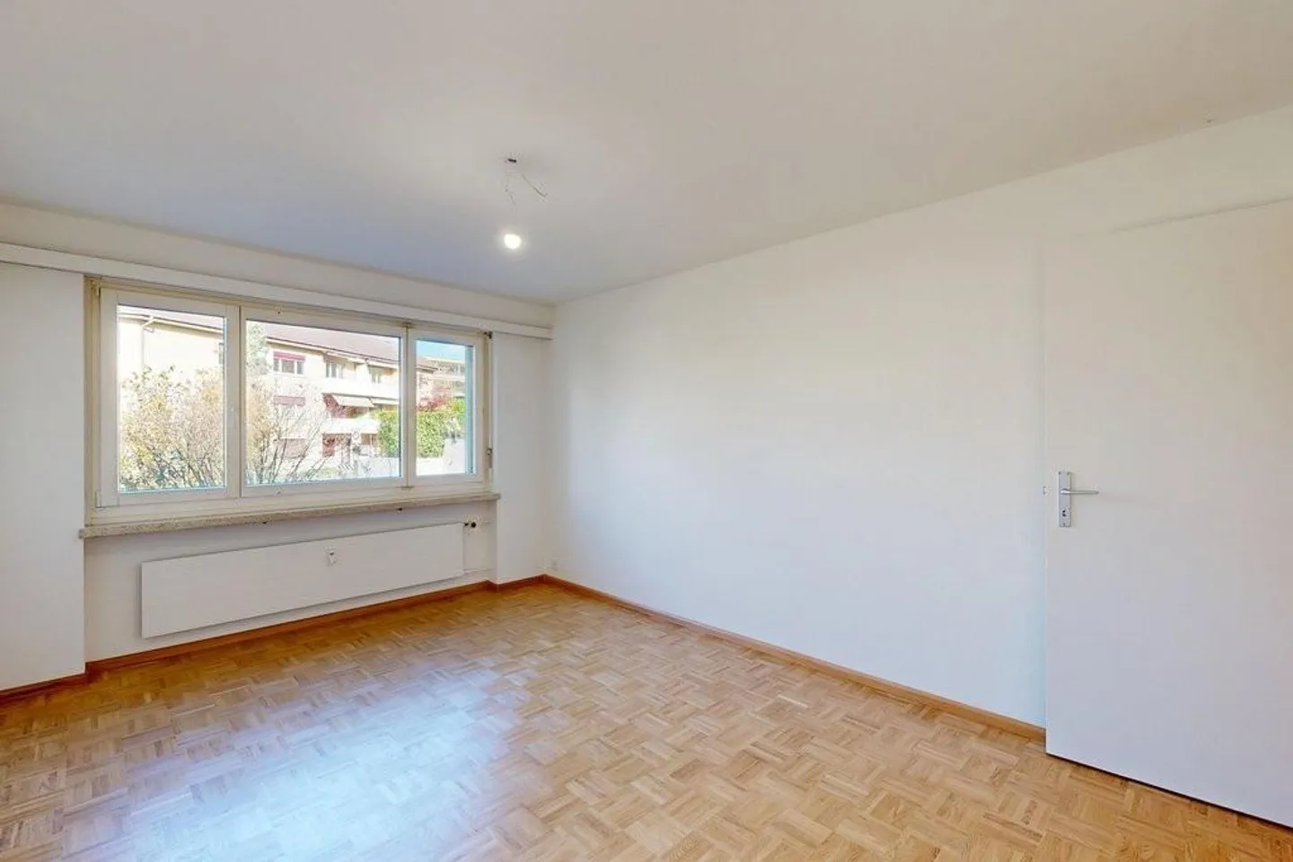 Apartment near the village center of Therwil with corner balcony - Photo 8 of 12