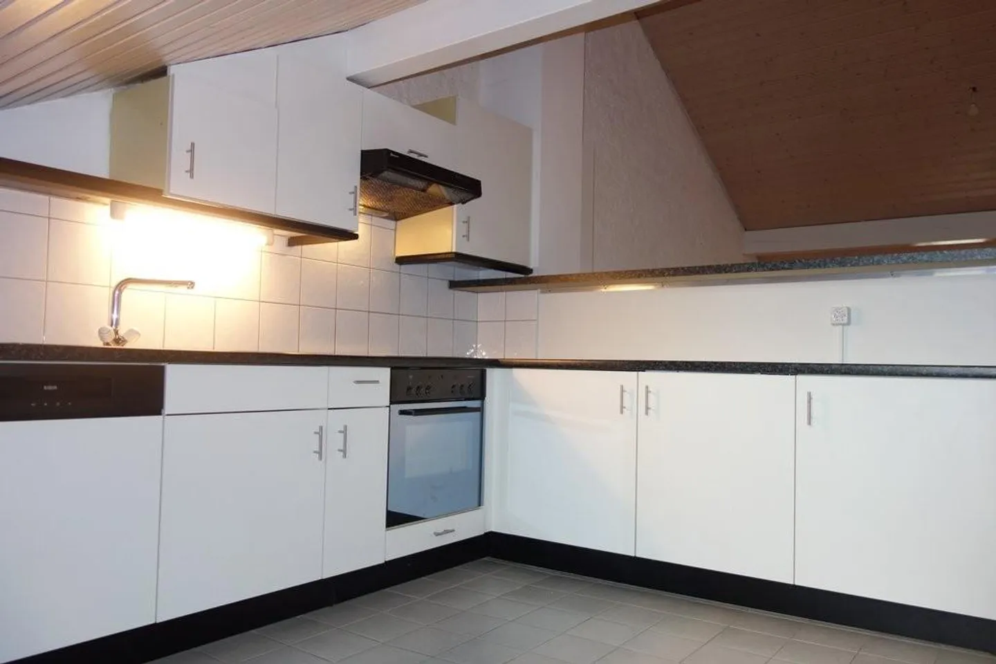 Eaux-Vives: spacious penthouse apartment - Photo 3 of 11