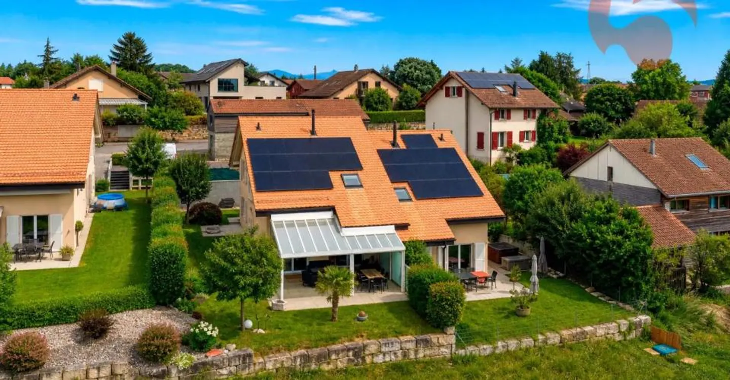 Magnificent 4.5-room villa with panoramic view of the Jura - Photo 3 of 12