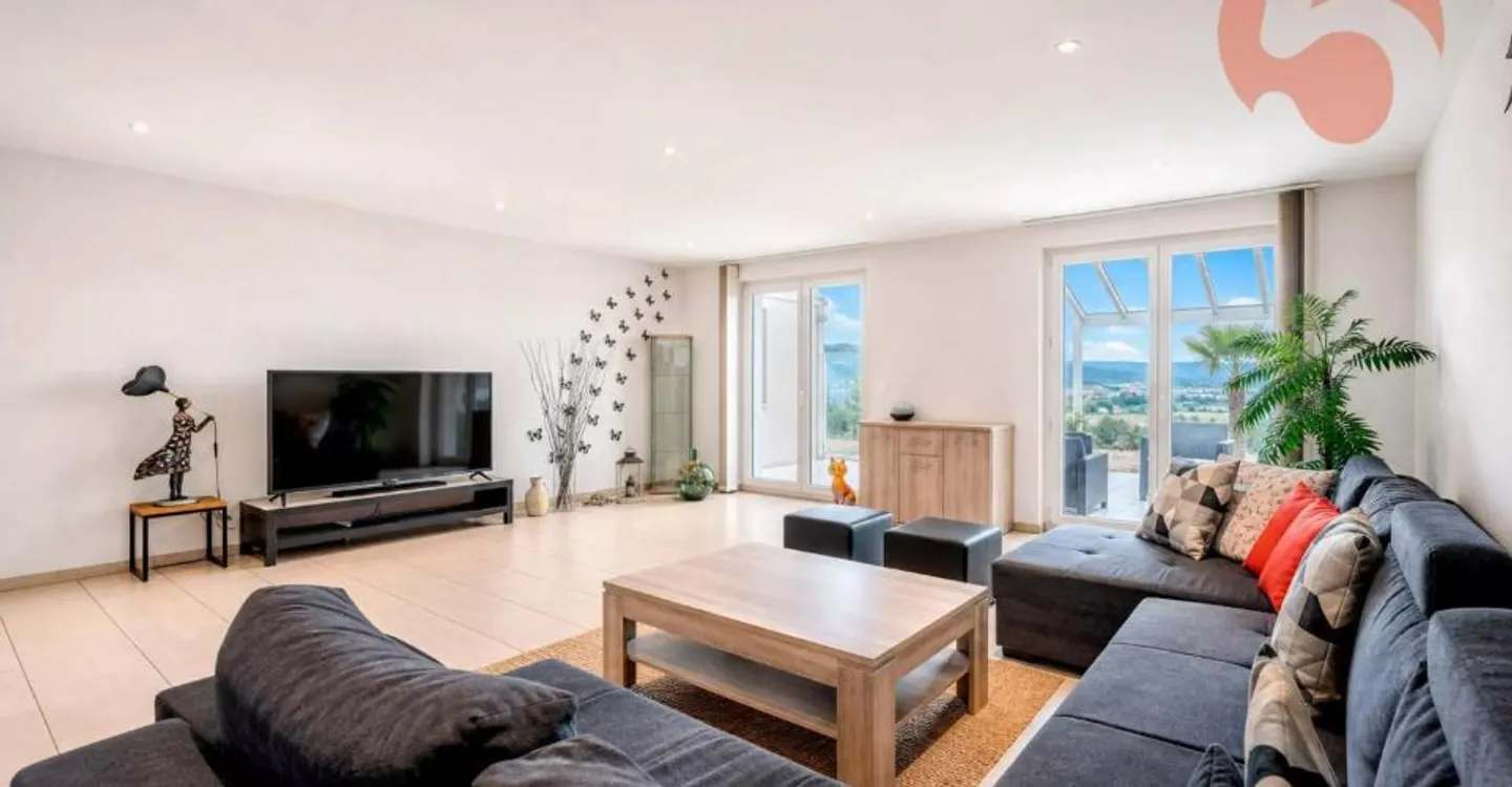 Magnificent 4.5-room villa with panoramic view of the Jura - Photo 5 of 12