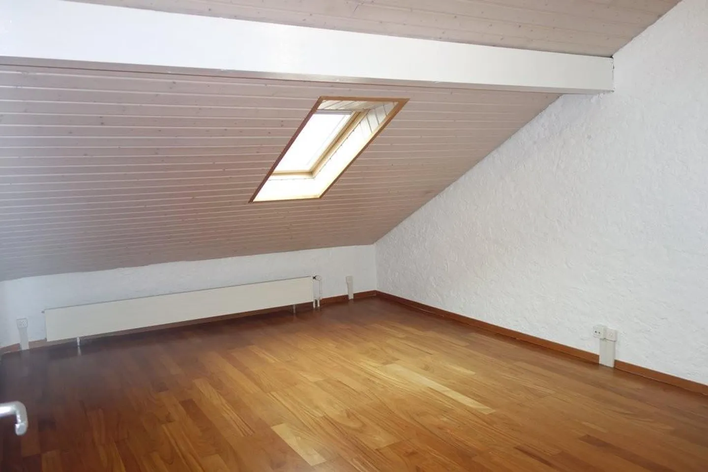 Eaux-Vives: spacious penthouse apartment - Photo 9 of 11