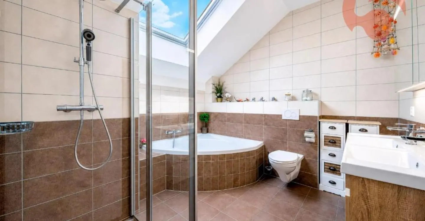 Magnificent 4.5-room villa with panoramic view of the Jura - Photo 9 of 12