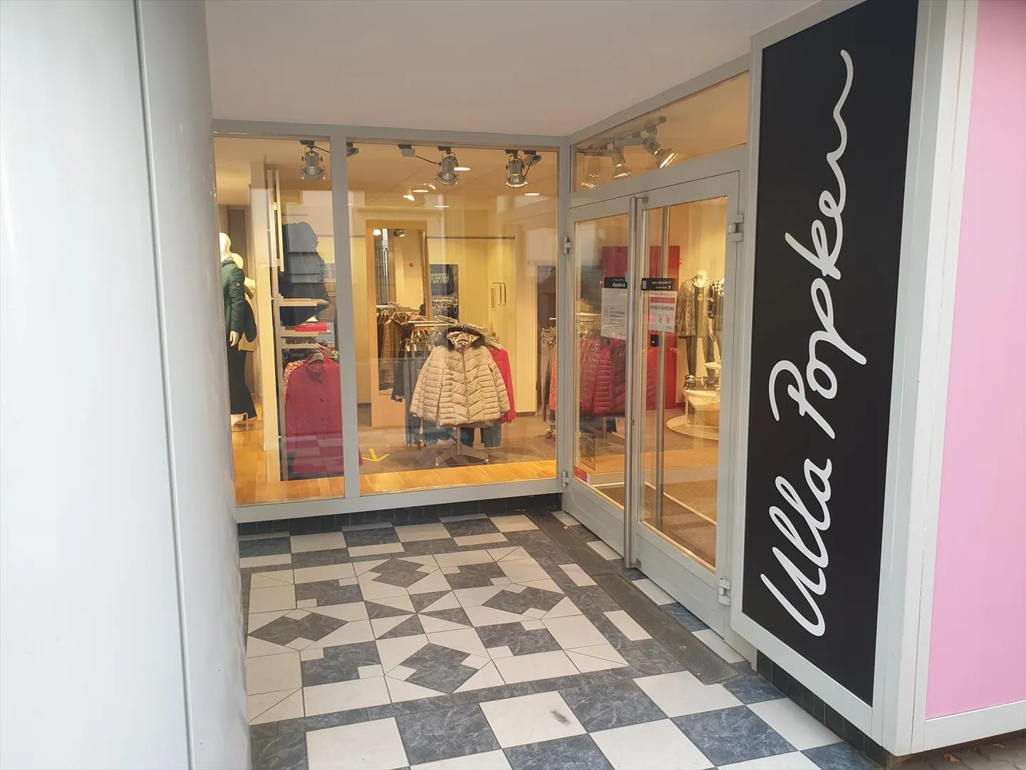 Sion, espace commercial de 156 m2 dans le centre-ville près de la Place du Midi - Photo 3 sur 11