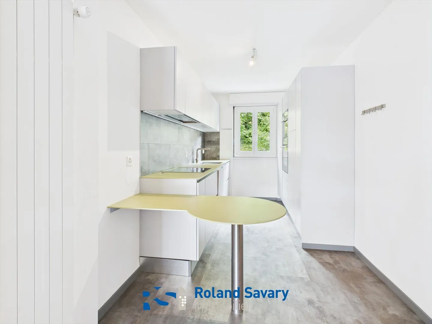 Appartement avec 3,5 pièces + chambre séparée - Photo 2 sur 9