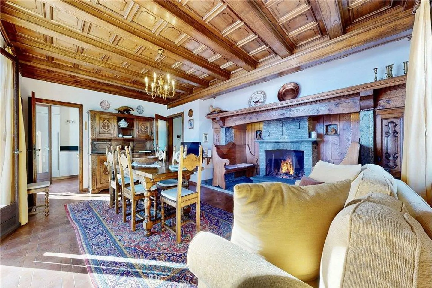 Alpine Elegance with Unique View - Photo 5 of 13