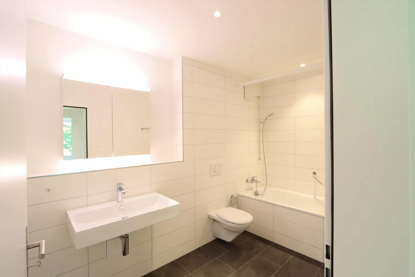 Appartement moderne de 2,5 pièces à Lyss - Photo 5 sur 7