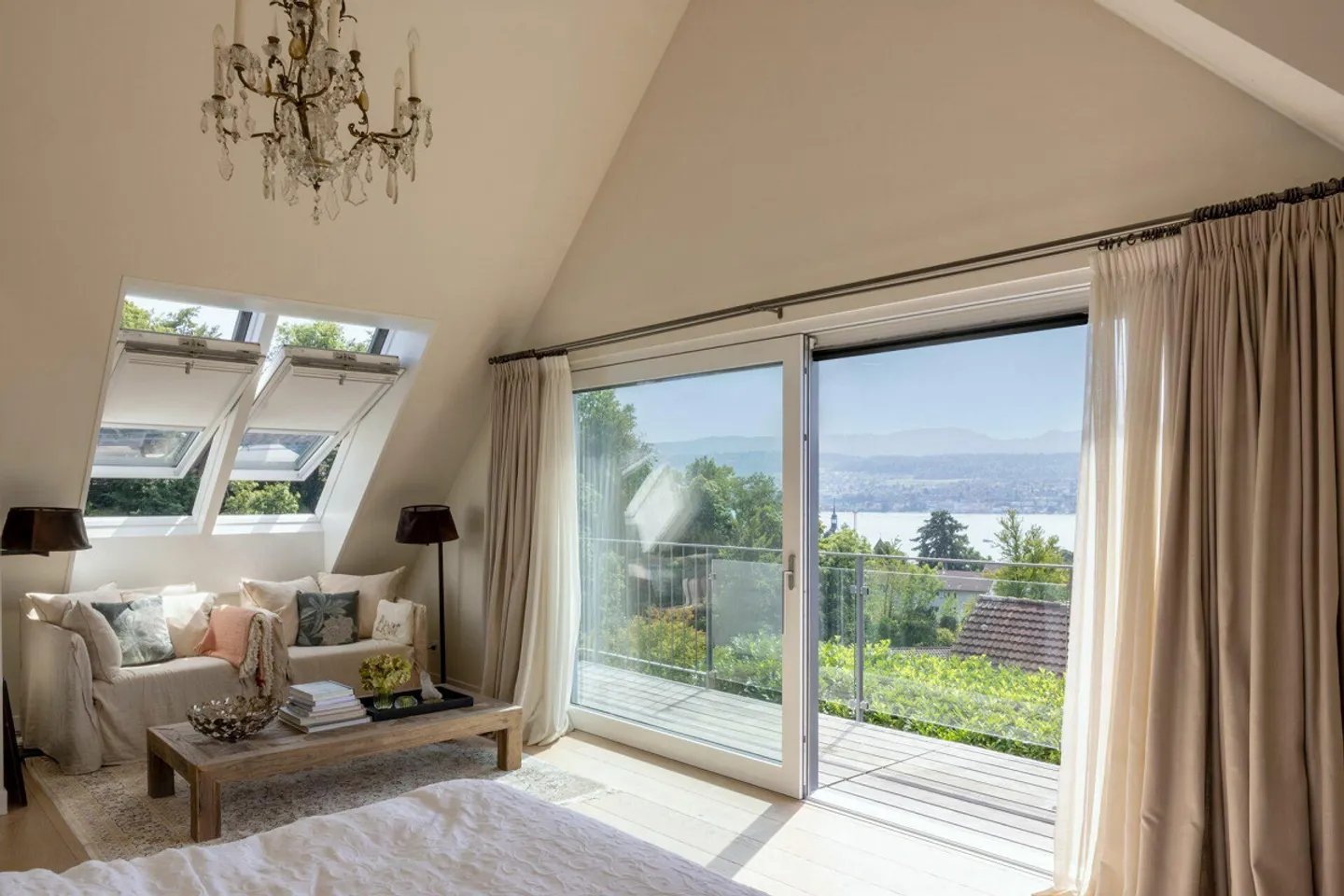 What a View! Villa with Lake View and Privacy - Photo 5 of 9