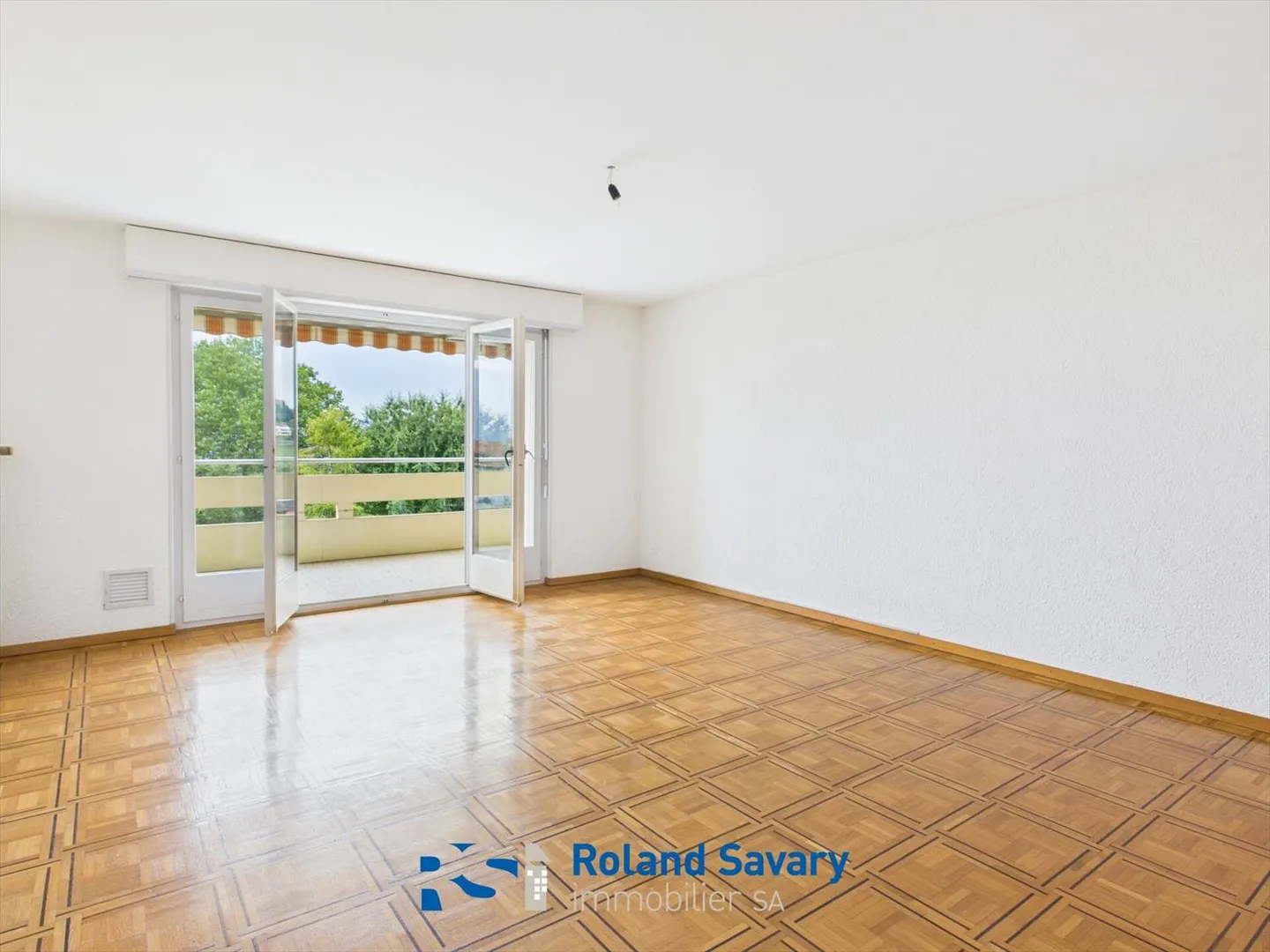 Appartement avec 3,5 pièces + chambre séparée - Photo 5 sur 9