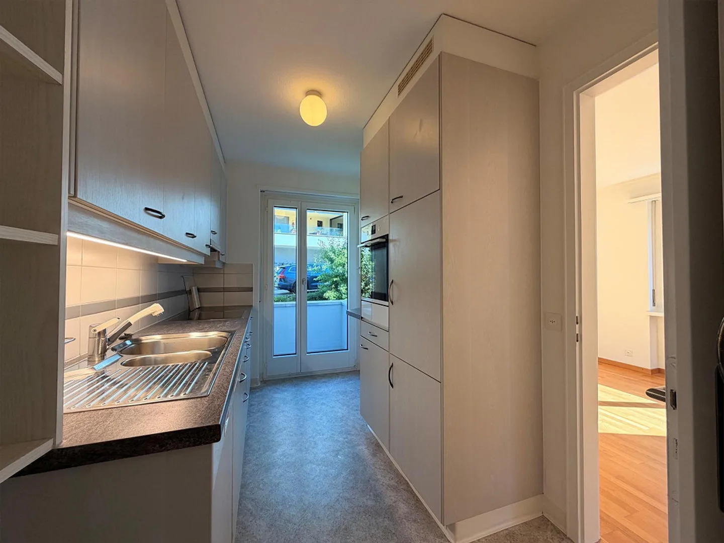 Appartement ensoleillé de 3,5 pièces dans le quartier de Lützelmatt - Photo 3 sur 7