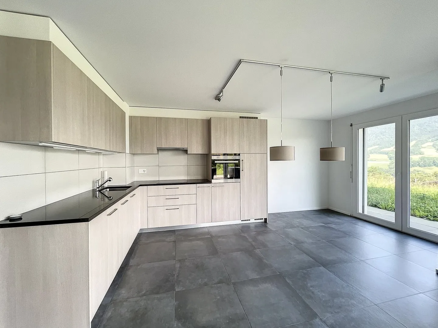 Magnificent high-end apartment - 3.5 rooms - Photo 1 of 6