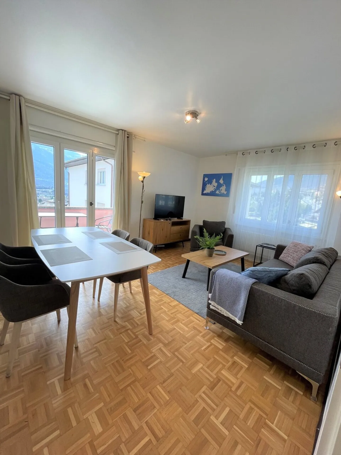 Charming 3.5-room apartment - Photo 2 of 5