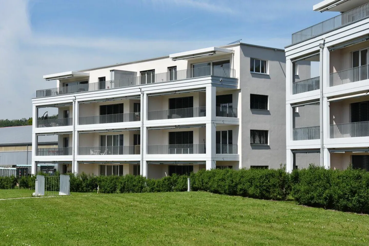 Spacious and bright apartment in an idyllic location - Photo 1 of 9