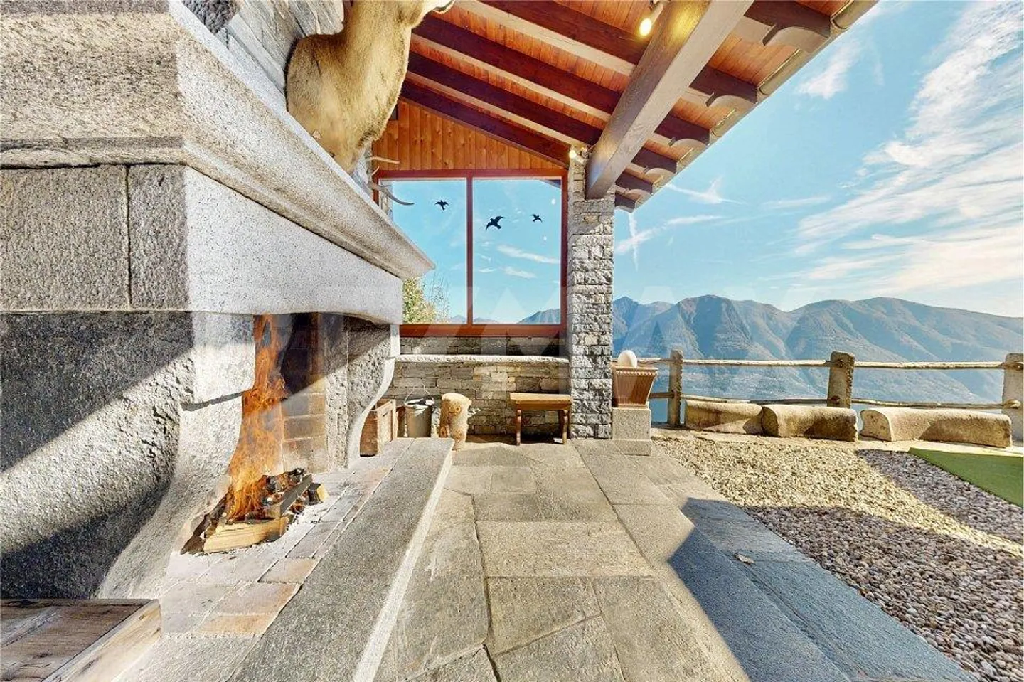 Alpine Elegance with Unique View - Photo 8 of 13