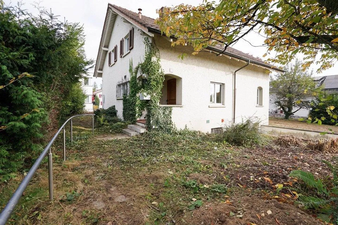 Terreno edificabile con due case unifamiliari esistenti - Foto 1 di 8