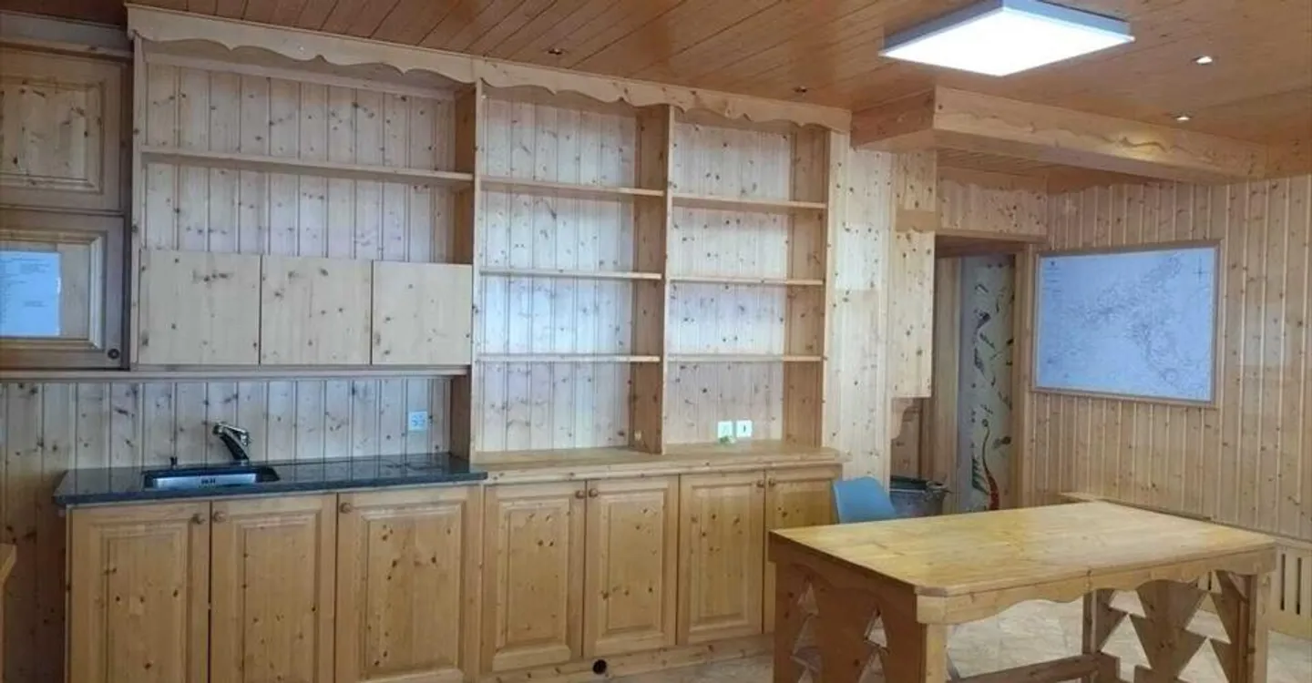 Gewerbefläche mit Schaufenster - Foto 3 von 8