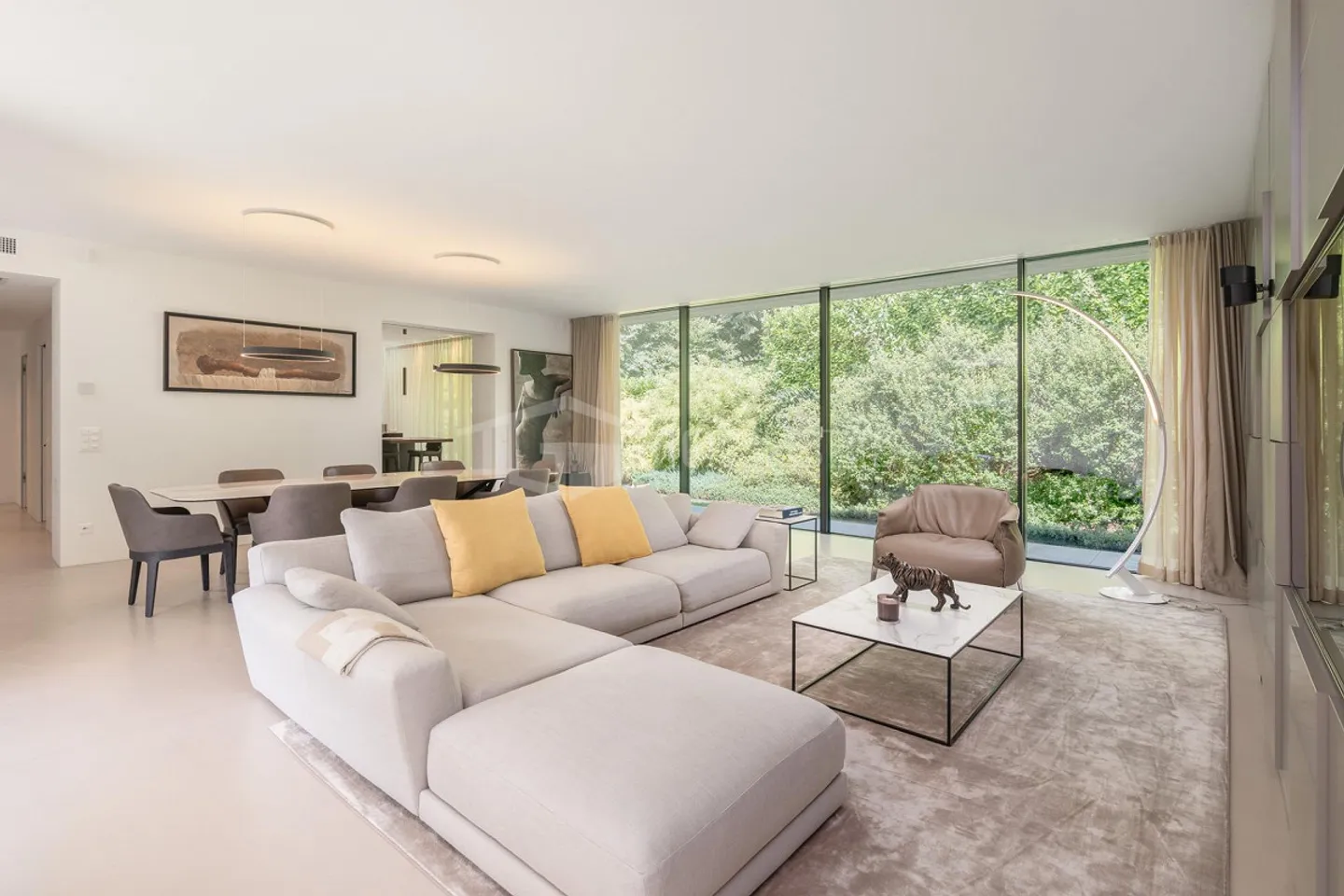 Elegante villa moderna nel verde - Foto 8 di 13