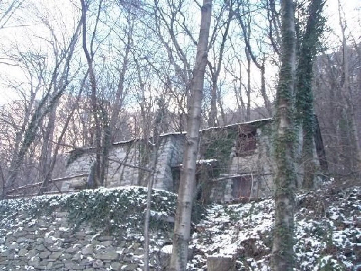 Rustici à rénover à Maggiatal - Photo 1 sur 5