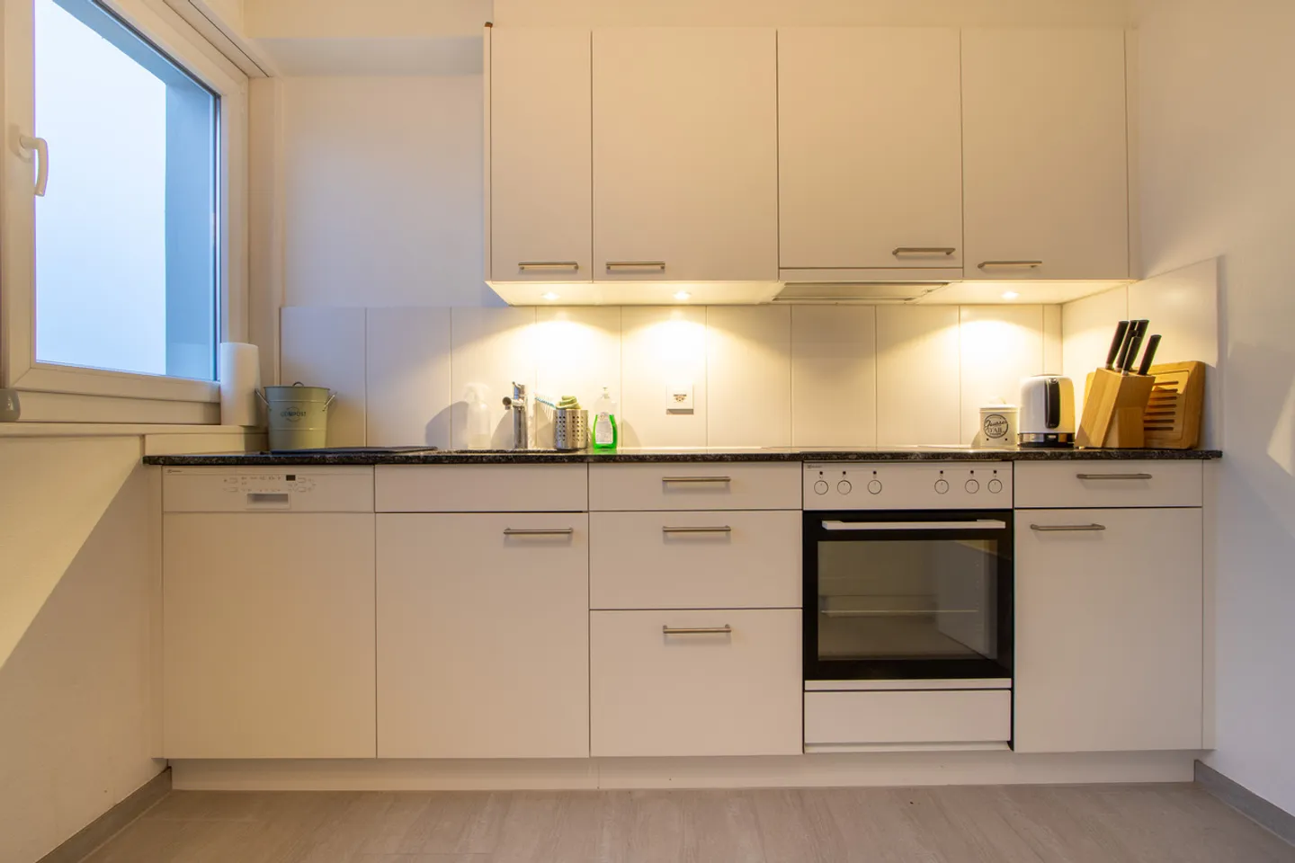 3.5-room attic apartment in a quiet location - Photo 3 of 13