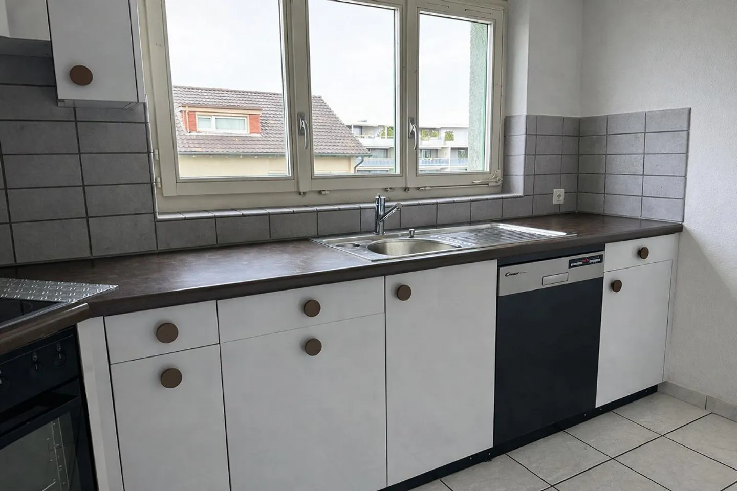 Gemütliche 3.5 Zimmer-Wohnung in Seenähe zu vermieten - KEIN LIFT - Photo 3 of 12