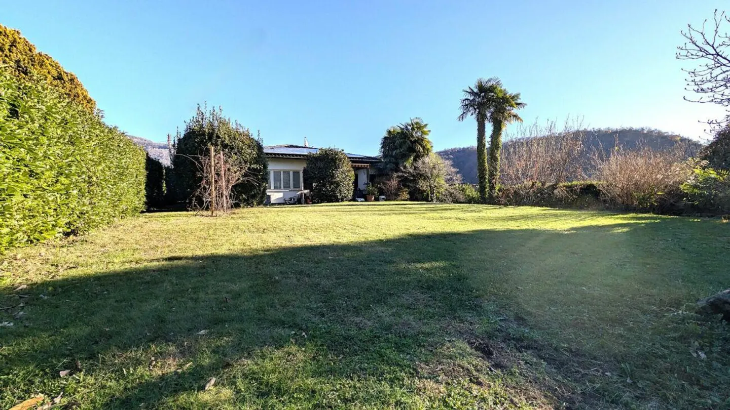 Doppelhaushälfte mit 800 m² Garten - Foto 14 von 15