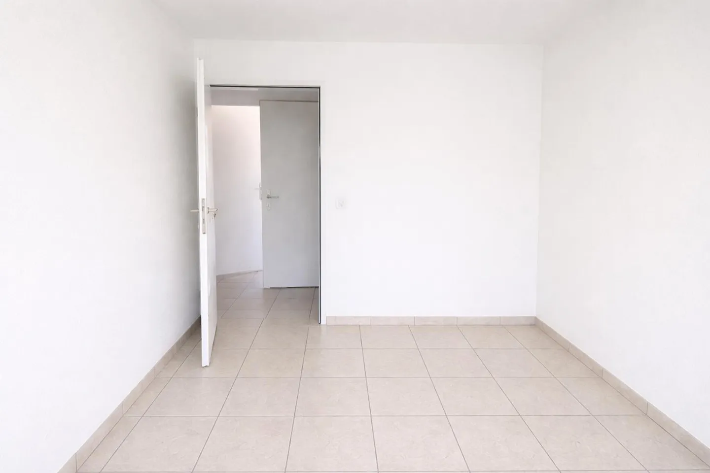 Gemütliche 3.5 Zimmer-Wohnung in Seenähe zu vermieten - KEIN LIFT - Photo 5 of 12