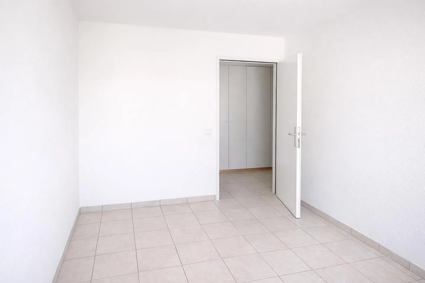 Gemütliche 3.5 Zimmer-Wohnung in Seenähe zu vermieten - KEIN LIFT - Photo 6 of 12