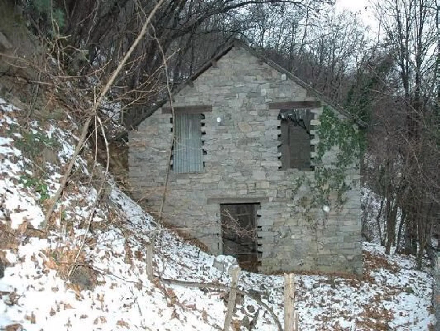 Rustici à rénover à Maggiatal - Photo 3 sur 5