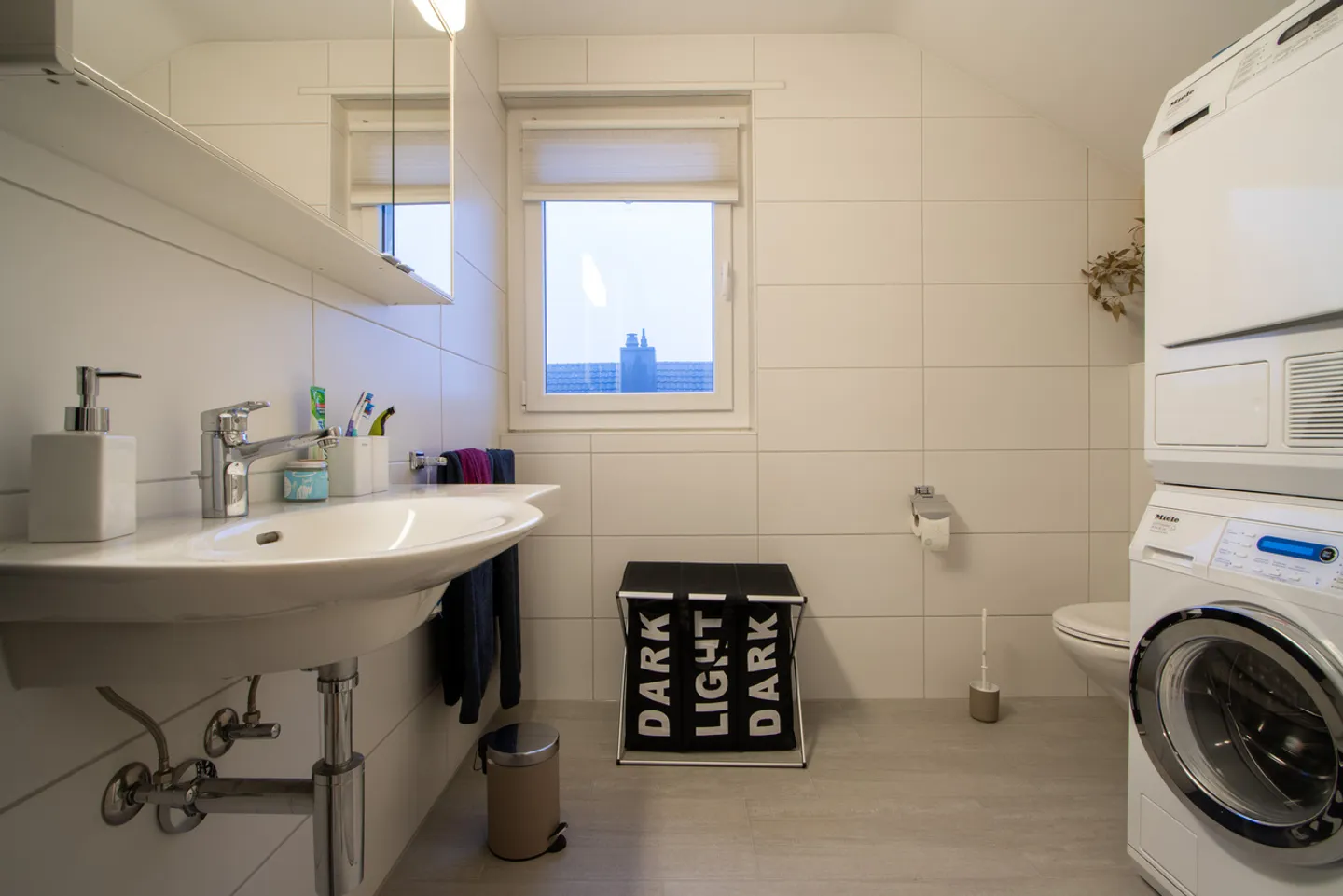 3.5-room attic apartment in a quiet location - Photo 6 of 13