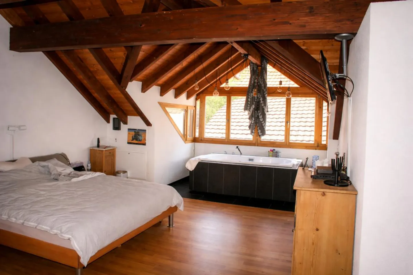 A House, Many Possibilities - Charming Property with Great Potential Including a Separate Apartment - Photo 4 of 9