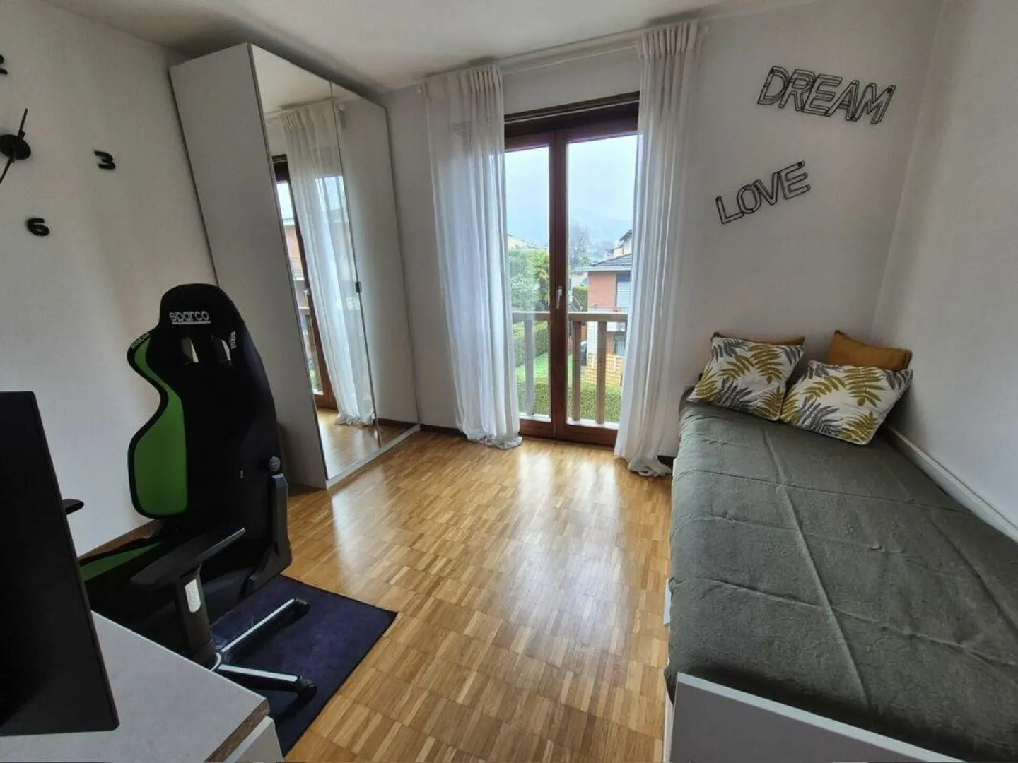 À louer lumineux 3.5 pièces avec terrasse - Photo 3 sur 8