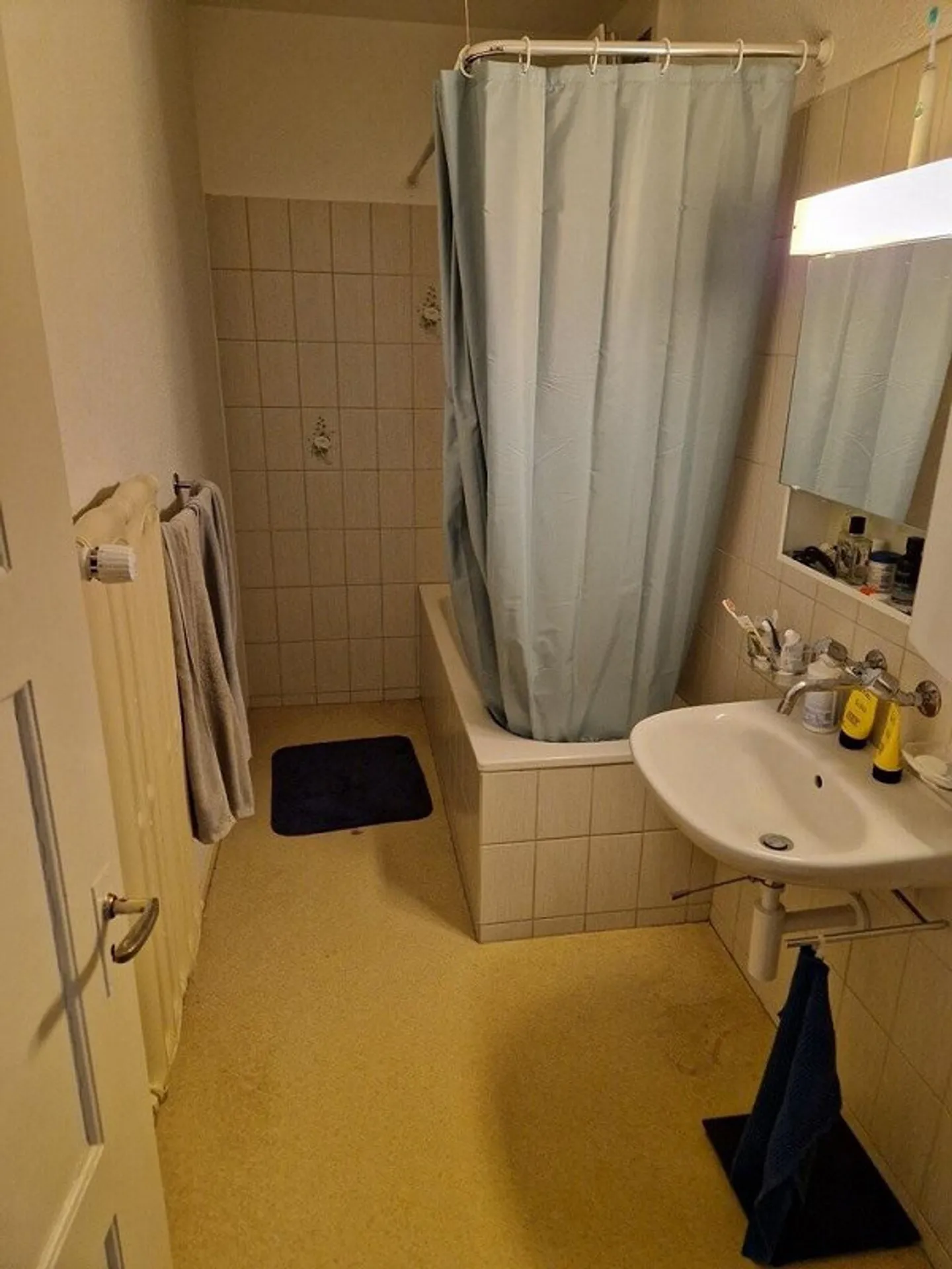 Appartamento in vecchio edificio accogliente nella Länggasse - Foto 3 di 10