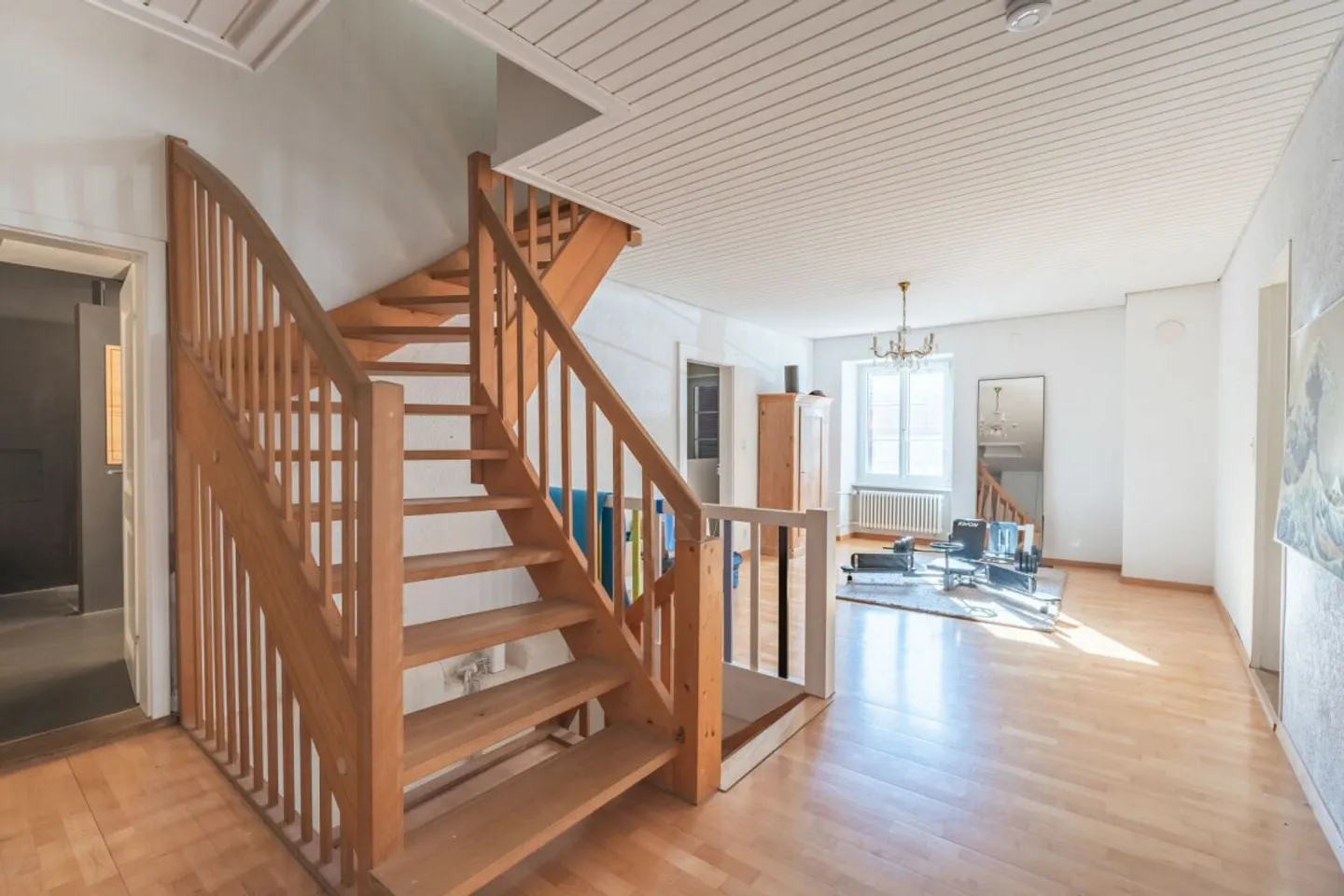 Two-family house with spacious plot - Photo 4 of 15