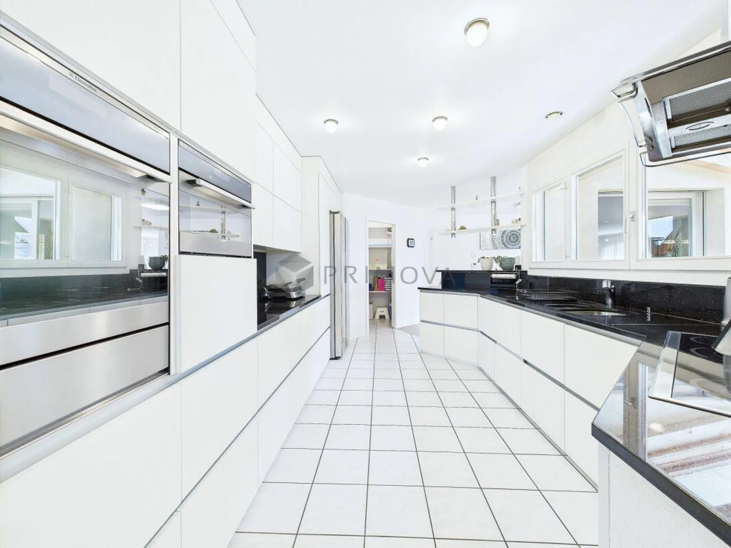 Lakeview Living : Maison d'architecte avec vue sur le lac, jardin et flexible... - Photo 6 sur 20